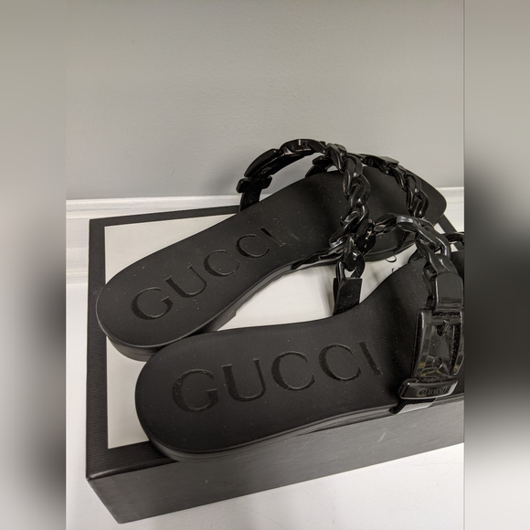 Gucci Blk Rubber Slide (US 7.5) "LIVE SHOW TODAY" - Picture 2 of 8